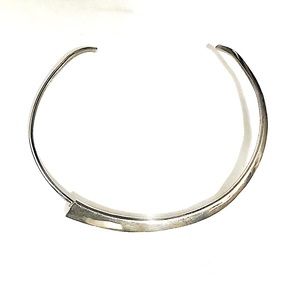 banana republic silver collar necklace